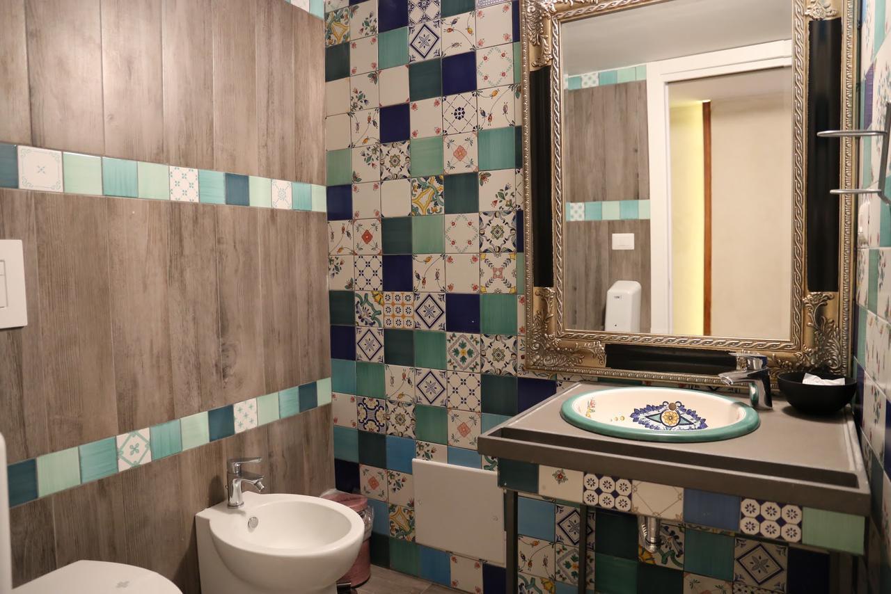 Suite Palazzo Luciani Салерно Экстерьер фото